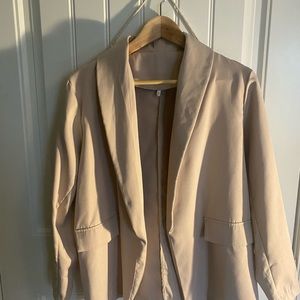 Very light fashionable summer blazer. Size small